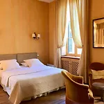 Bed & Breakfast Demeure Saint Louis Historic Manor, 700m, Free Parking,a C,clim,wifi, View, Garden