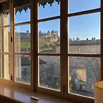 Demeure Saint Louis Historic Manor, 700m, Free Parking,a C,clim,wifi, View, Garden ベッド・アンド・ブレックファスト カルカソンヌ