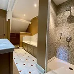 Demeure Saint Louis Historic Manor, 700m, Free Parking,a C,clim,wifi, View, Garden ベッド・アンド・ブレックファスト カルカソンヌ