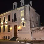 ベッド・アンド・ブレックファスト Demeure Saint Louis Historic Manor, 700m, Free Parking,a C,clim,wifi, View, Garden
