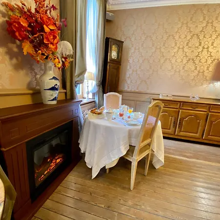 Demeure Saint Louis Historic Manor, City 700M, Parking,A C,Clim,Wifi, Heated Pool, City View Bed & Breakfast 4*