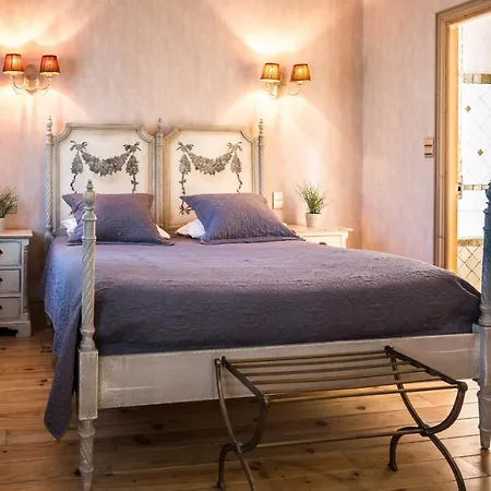 Demeure Saint Louis Historic Manor, 700m, Parking,a C,clim,wifi, Heated Pool, View