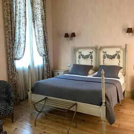 Demeure Saint Louis Historic Manor, 700m, Free Parking,a C,clim,wifi, View, Garden Bed and Breakfast 4*