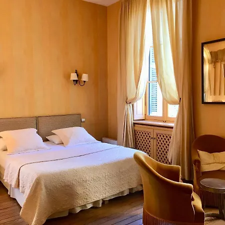 Bed and Breakfast Demeure Saint Louis Historic Manor, 700m, Free Parking,a C,clim,wifi, View, Garden