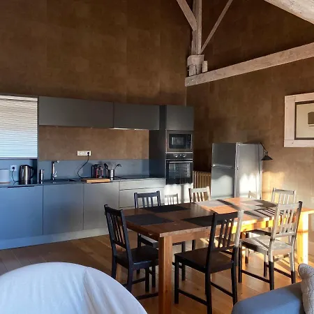 Demeure Saint Louis Historic Manor, 700m, Free Parking,a C,clim,wifi, View, Garden Bed and Breakfast