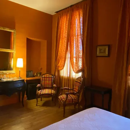 Demeure Saint Louis Historic Manor, City 700M, Parking,A C,Clim,Wifi, Heated Pool, City View 4*