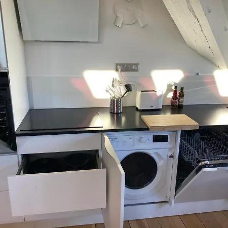 Demeure Saint Louis Historic Manor, 700m, Free Parking,a C,clim,wifi, View, Garden