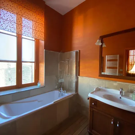 Bed and Breakfast Demeure Saint Louis Historic Manor, 700m, Free Parking,a C,clim,wifi, View, Garden 4*