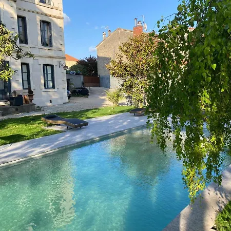 Demeure Saint Louis Historic Manor, 700m, Free Parking,a C,clim,wifi, View, Garden Bed and Breakfast Καρκασόν