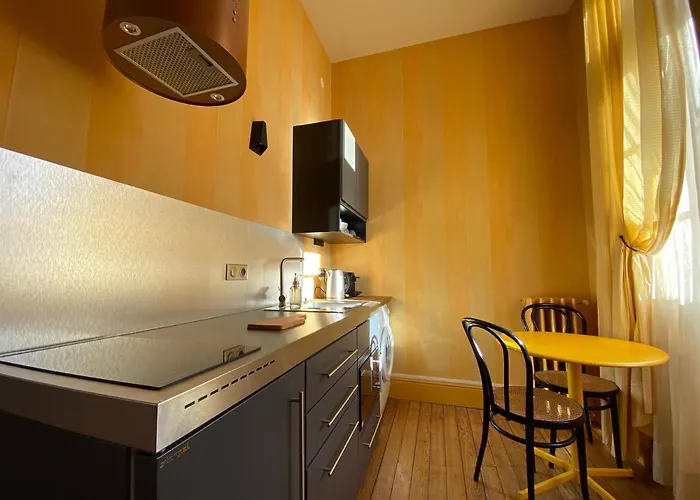 Demeure Saint Louis Historic Manor, 700m, Free Parking,a C,clim,wifi, View, Garden Oda ve Kahvaltı