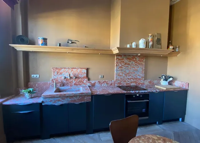Demeure Saint Louis Historic Manor, 700m, Free Parking,a C,clim,wifi, View, Garden