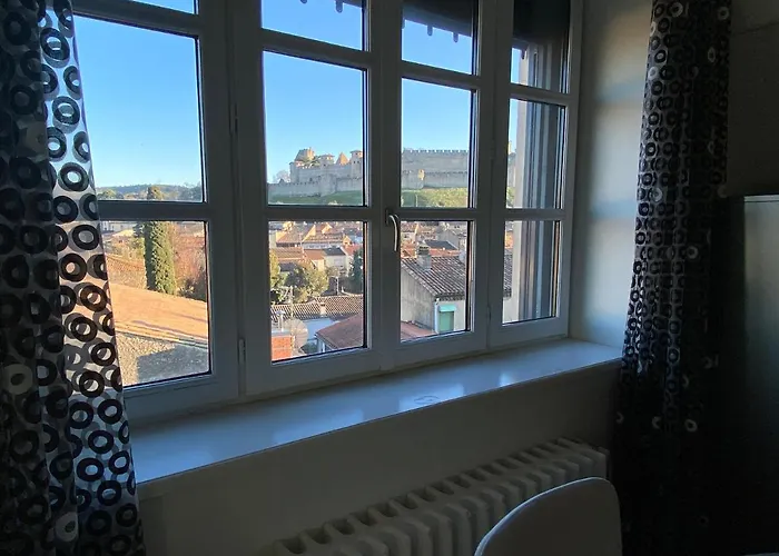 Oda ve Kahvaltı Demeure Saint Louis Historic Manor, 700m, Free Parking,a C,clim,wifi, View, Garden
