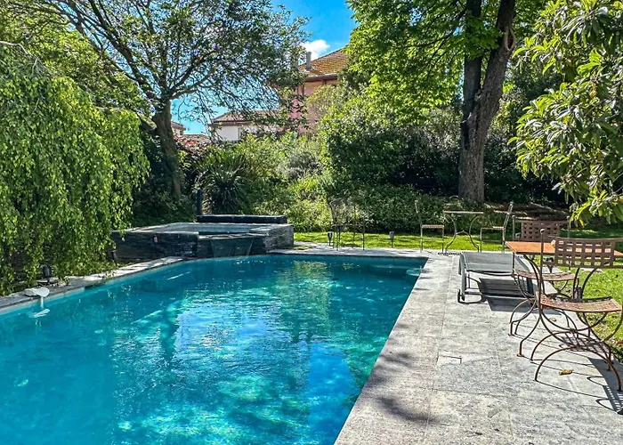 Oda ve Kahvaltı Demeure Saint Louis Historic Manor, 700m, Free Parking,a C,clim,wifi, View, Garden 4*
