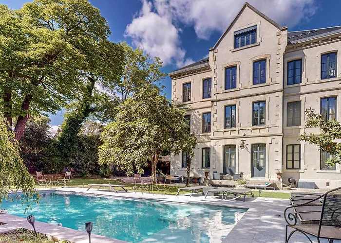 Demeure Saint Louis Historic Manor, 700m, Free Parking,a C,clim,wifi, View, Garden Carcassonne